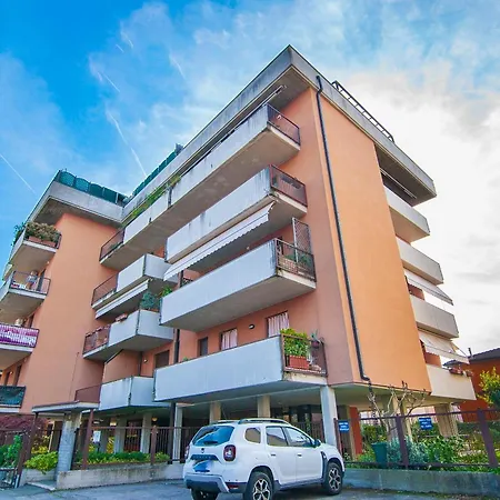 Apartment Sangiohouse - Parking & Wifi Verona